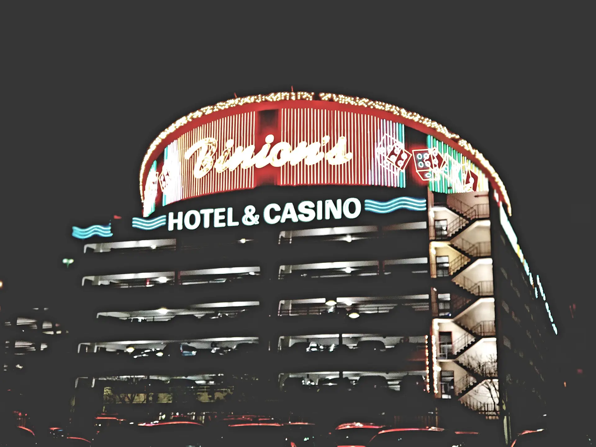 Hotellin neonvalot